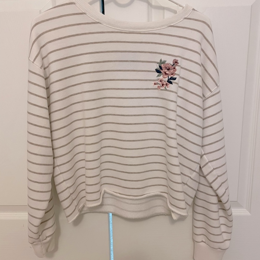 ABERCROMBIE & FITCH SWEATER